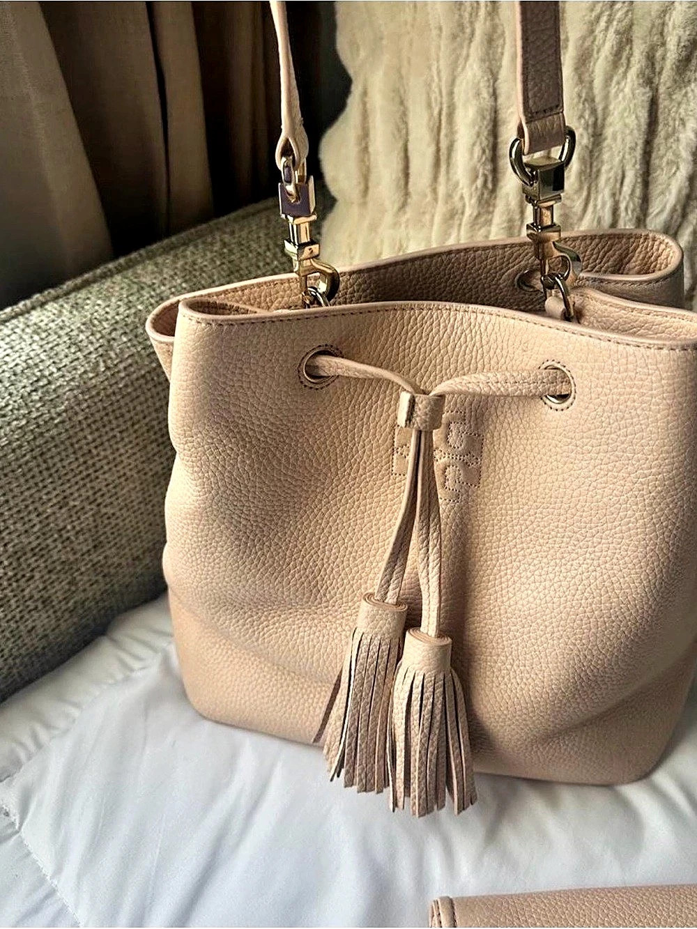 ⭐️Tory Burch McGraw Bucket Bag in Pink with Matching Wallet